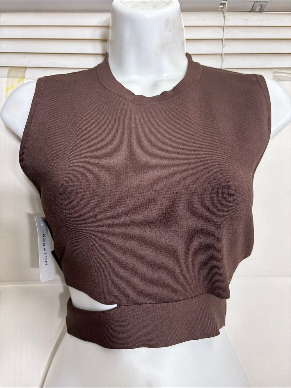 Aritzia Babaton color coffee bean Retrospect Sleeveless Sweater 2633